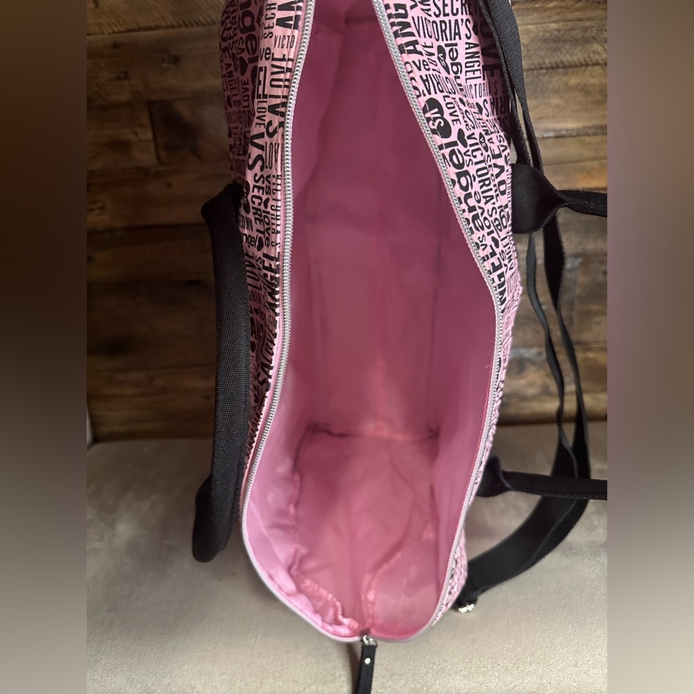 Victoria's Secret Getaway Weekender Duffle Bag - Picture 5 of 6